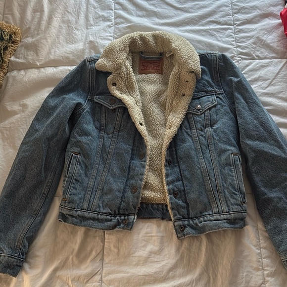 Wool lined Levi’s denim jacket - Picture 2 of 4